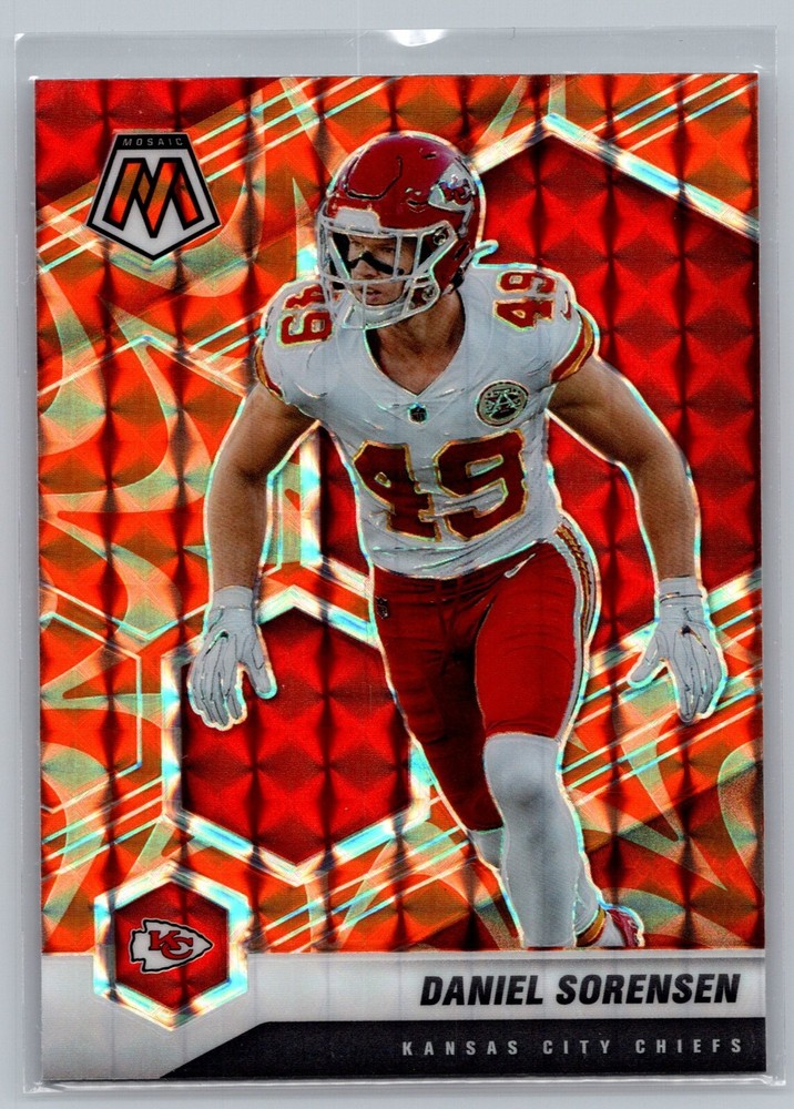 2021 Panini Mosaic Reactive Orange Prizm Daniel Sorensen #7