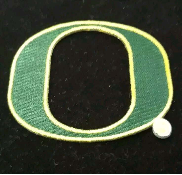 One Oregon Ducks Vintage Embroidered Iron On Patch 2.5” University of Emblem