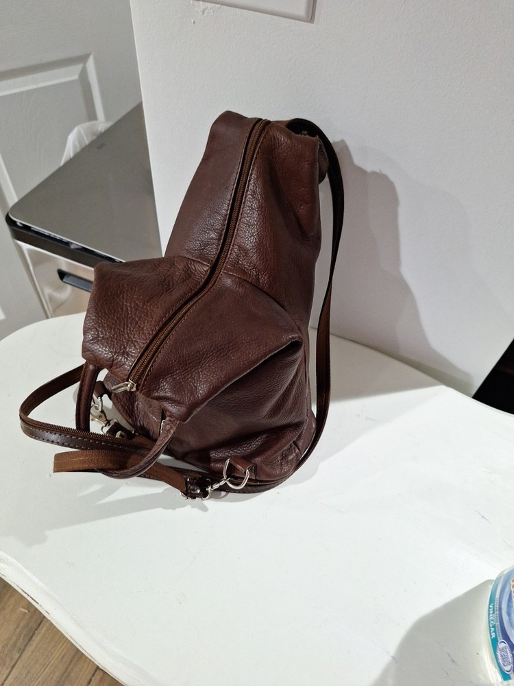 Leather Back Pack Purce 3 Zipper Comparments ) Made In Italy  Brown