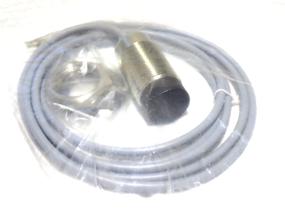 872CA15N30A2 ALLEN-BRADLEY PROXIMITY SWITCH NEW