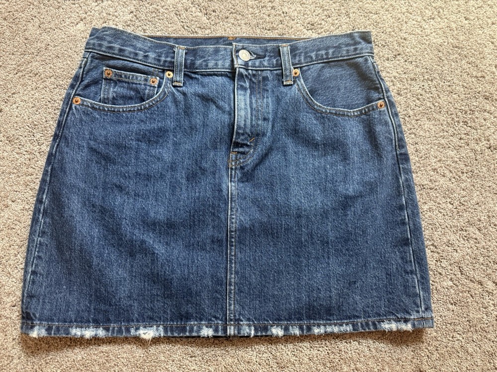 Levi's Women's Skirt Size 28