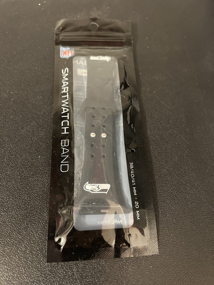 Game Time Green Bay Packers Silicone Apple Compatible Watch Band. (38/40/41mm)