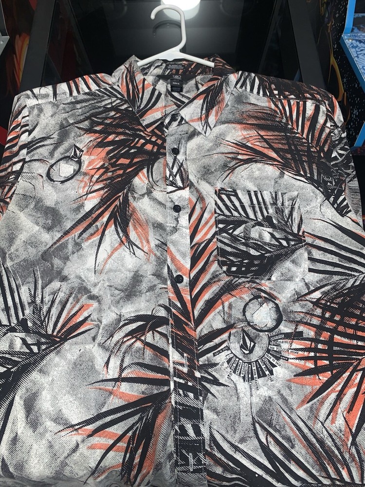 Volcom Button Up XL Classic Fit RVCA Quicksilver Burton Hurley