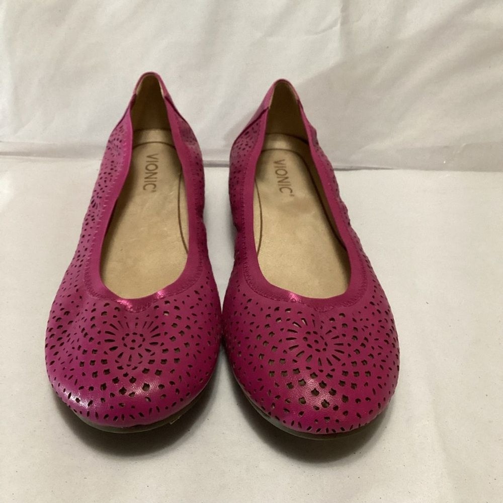 Vionic Pink Perforated Leather Ballet Flats Size 9 Women's Comfort Shoes