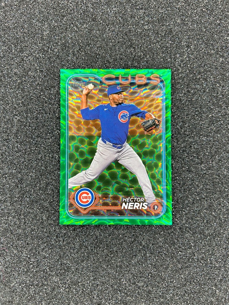 2024 Topps Update #US18 Green sparkle /499 / Héctor Neris