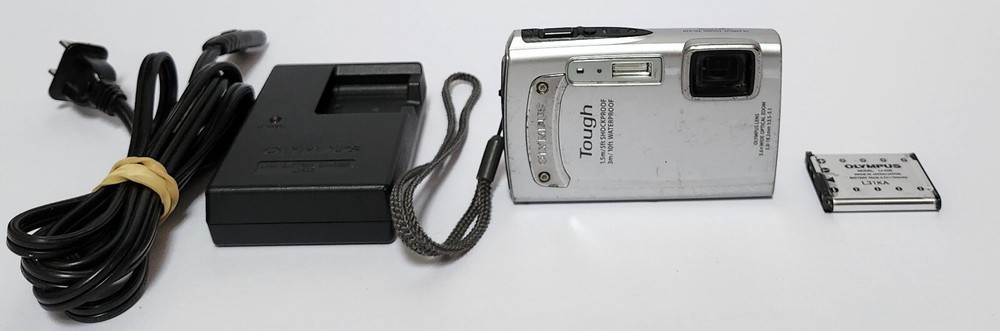 Olympus Tough TG-310 14.0MP Digital Camera Silver Tested W/ Battery & Charger