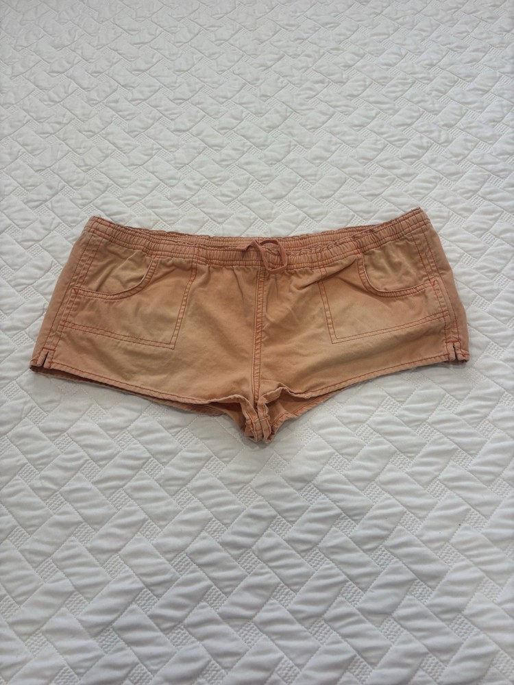 Hollister Low Rise Denim Shorts Size M for Women - Casual Comfort Fit