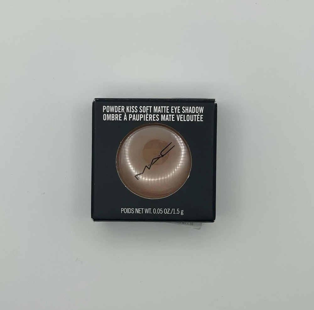 MAC Powder Kiss Soft Matte Eyeshadow in What Clout Brand New Sealed