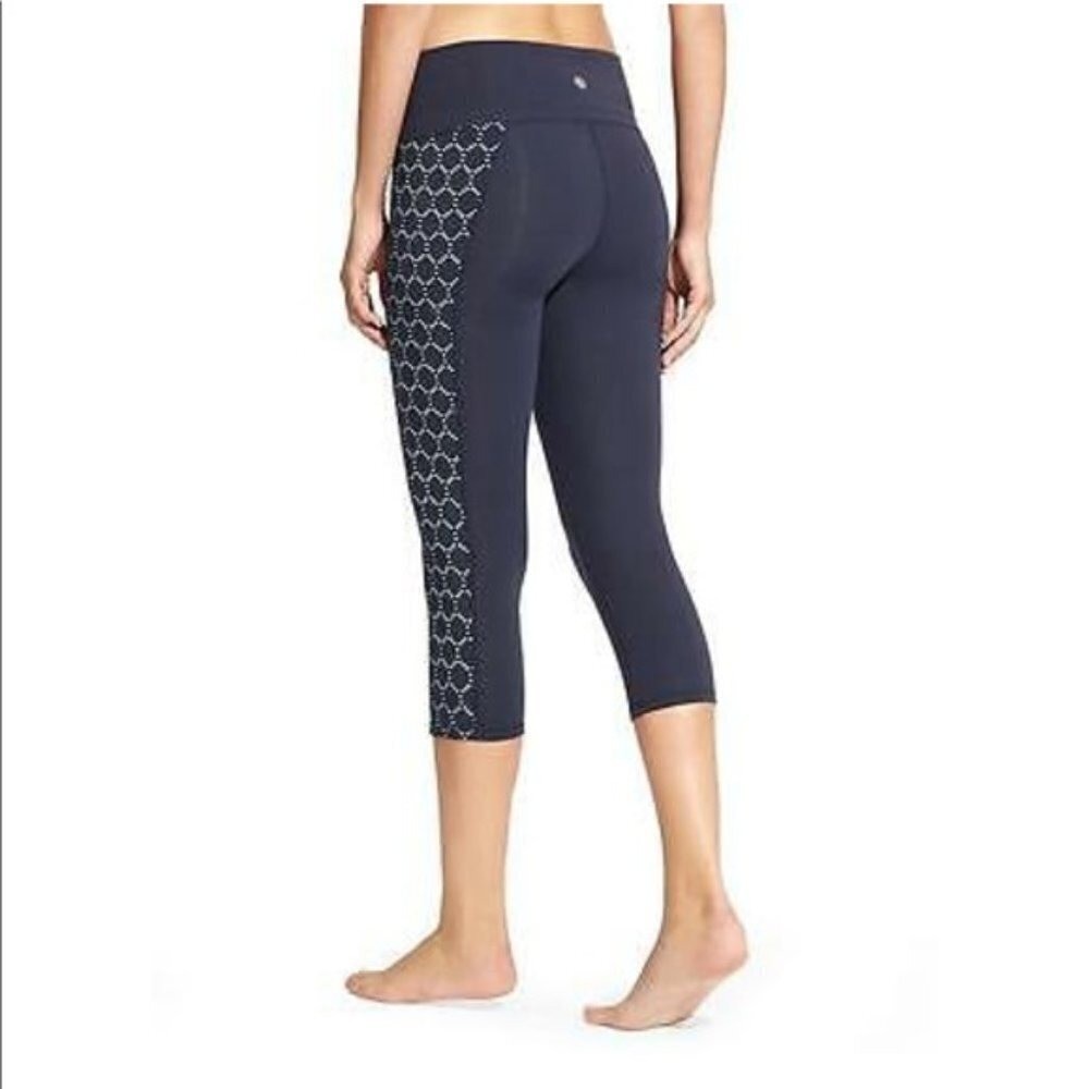 ✅ Athleta Hi Rise Eyelet Chaturanga Crop Leggings