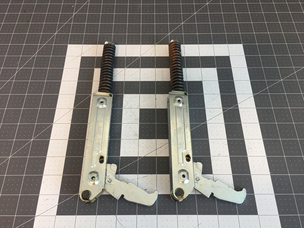 KitchenAid Wall Oven Door Hinge Set P# W10174285