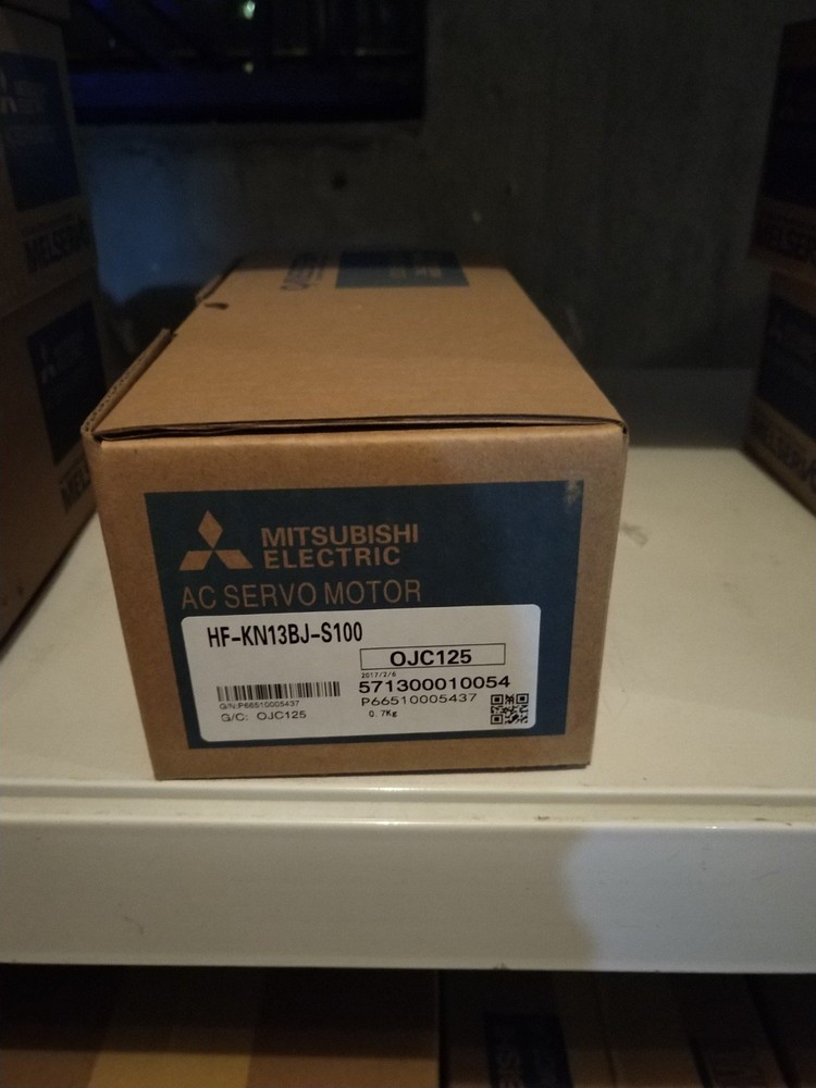1PC New Mitsubishi Servo Motor HF-KN13BJ-S100 1 year warranty