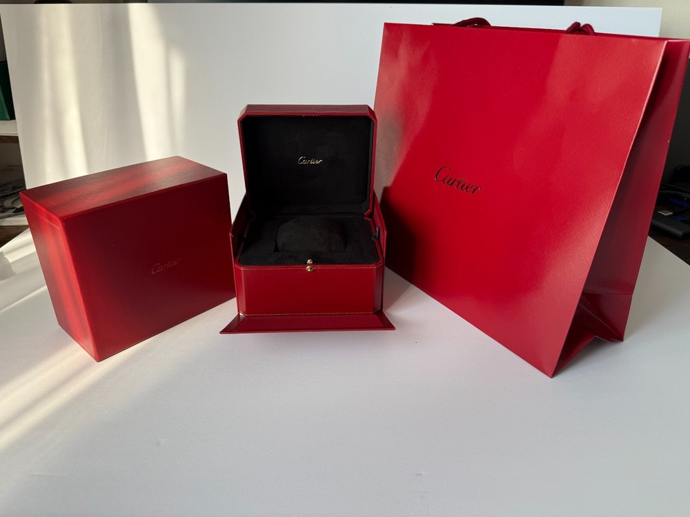 Red Cartier  Display Box – Black Interior – Elegant Storage Case