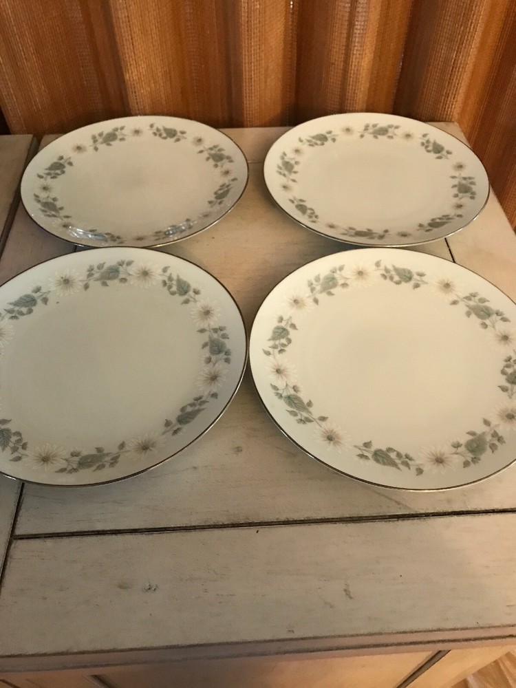 NORITAKE  China WELLESLEY Set of 4 SALAD PLATES