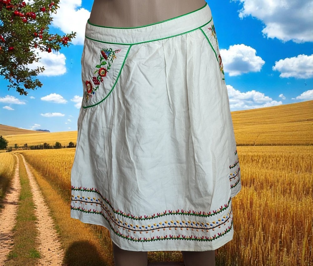 White cotton embroidered skirt with boho vibe