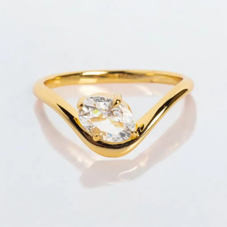 1Ct Oval Cut Natural Moissanite Women's Engagement  Ring 14k Yellow Gold Plated