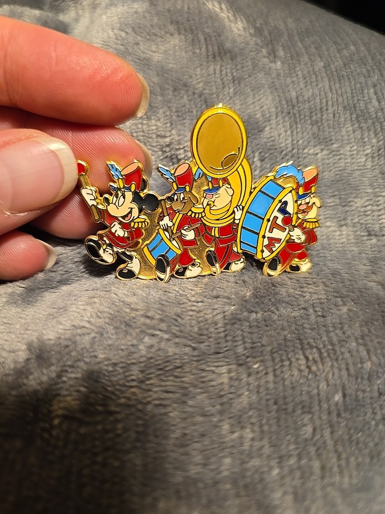 Vintage 2001 Minnie Mouse WDW Pin Leader of the Band MTP Mickey's Trade Parade LE 2500