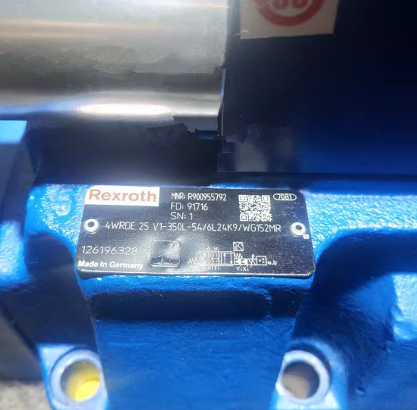 Rexroth Proportional valve R900955792 4WRDE 25 V1-350L-5X/6L24K9/WG152MR  UPS