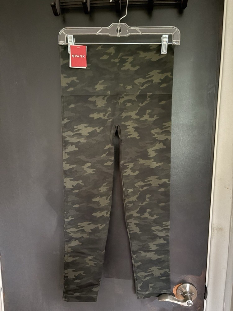 Spanx Women’s Green Camo Look At Me Now Leggings - NWT