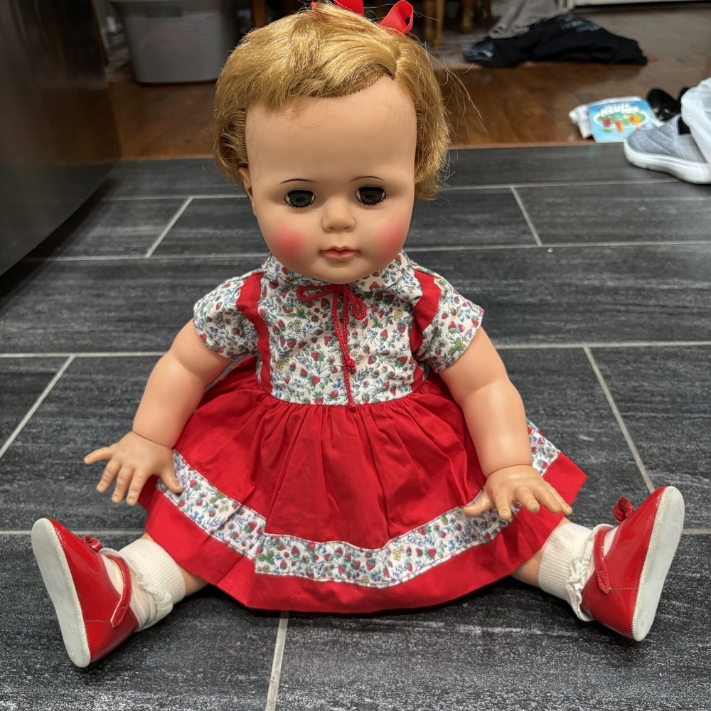 Vintage 1961 Ideal Toy Corp K-22 Kissy Doll W/ Outfit Shoes & Blue Eyes