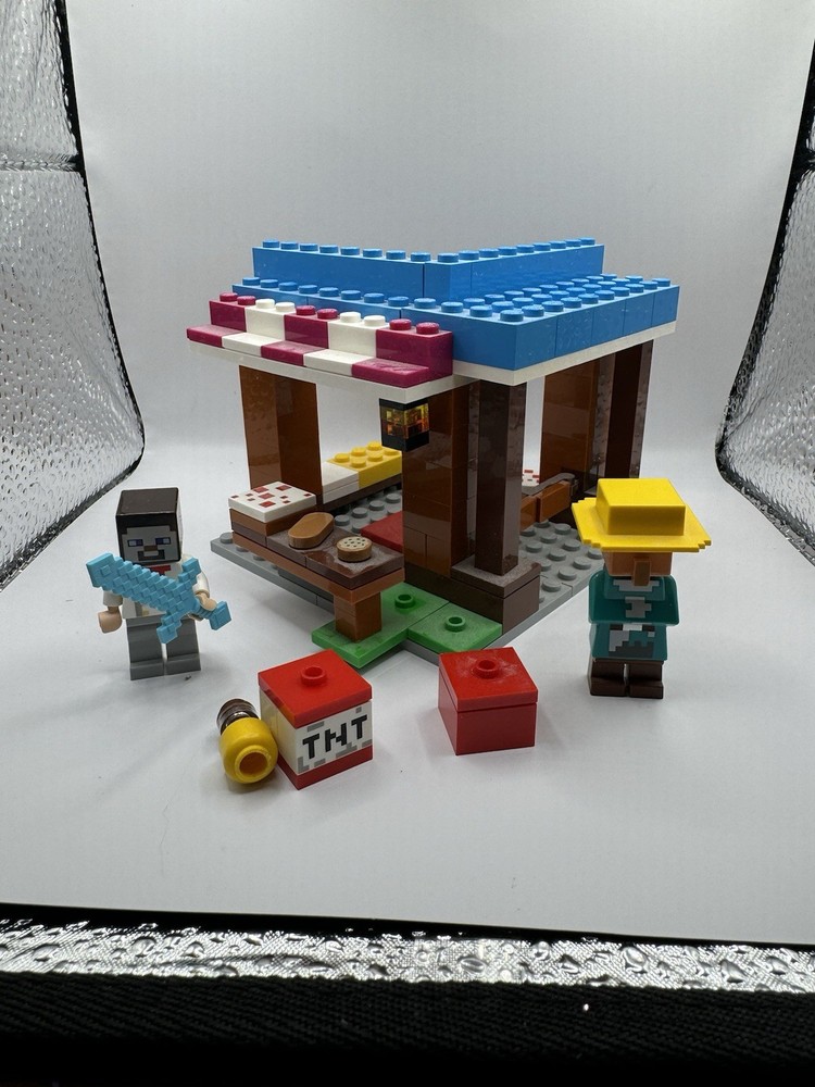 Lego Set 21184 The Bakery (Minecraft) - Partial Used