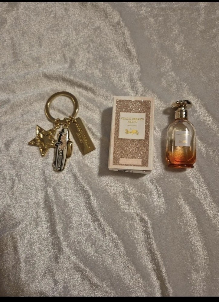 COACH Dreams Sunset Gold Tone Keychain & Eau De Parfum Set