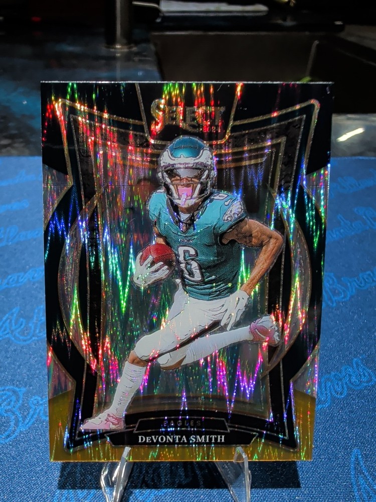 2024 Panini Select - Concourse Devonta Smith #51 Black & Gold Shock Prizm