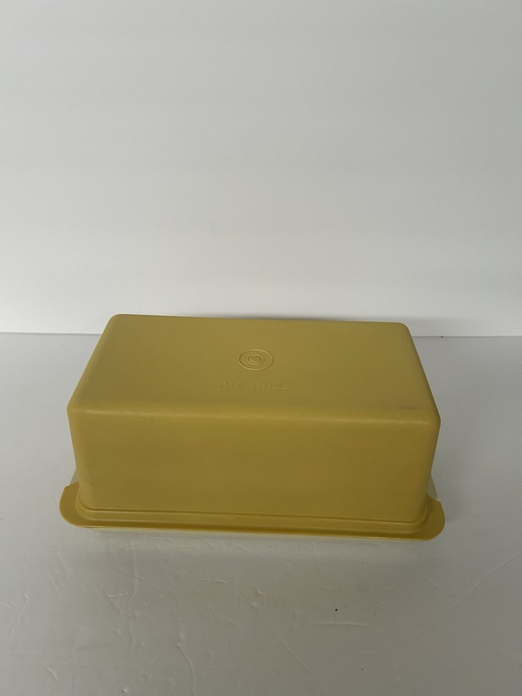 Vintage Tupperware Cheese Keeper 638-9 1 lb Golden Harvest W/Cream Base 639-12