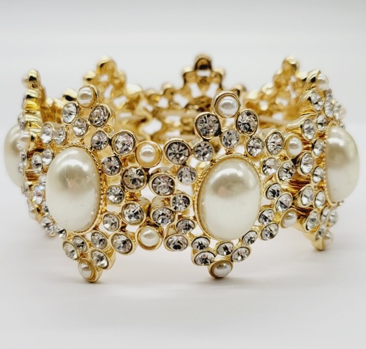 Vintage MONET Faux Pearl & Crystal Gold tone STRETCH Bracelet WIDE Rare