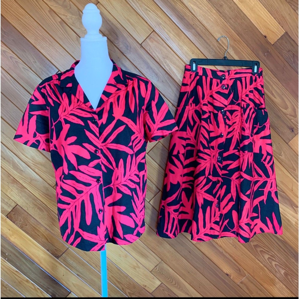 Vintage 80s Hilo Hattie Pink and Black Lauae Fern Aloha Two Piece Set