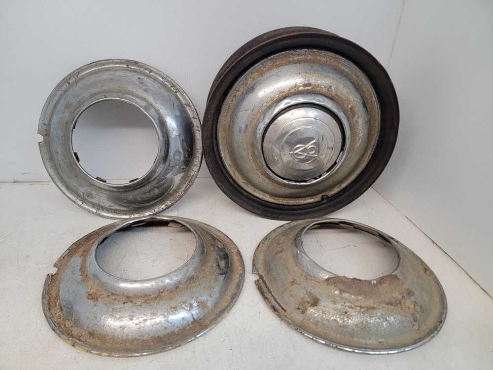 Rare 1935 Ford Lyon Wire Wheel Covers Discs Custom Hot Rod 16-inch