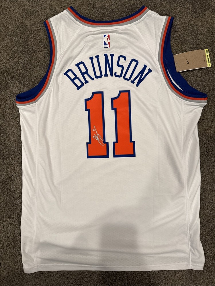 JALEN BRUNSON Signed New York Knicks Jersey, Sz 48 L Authenticity Guaranteed