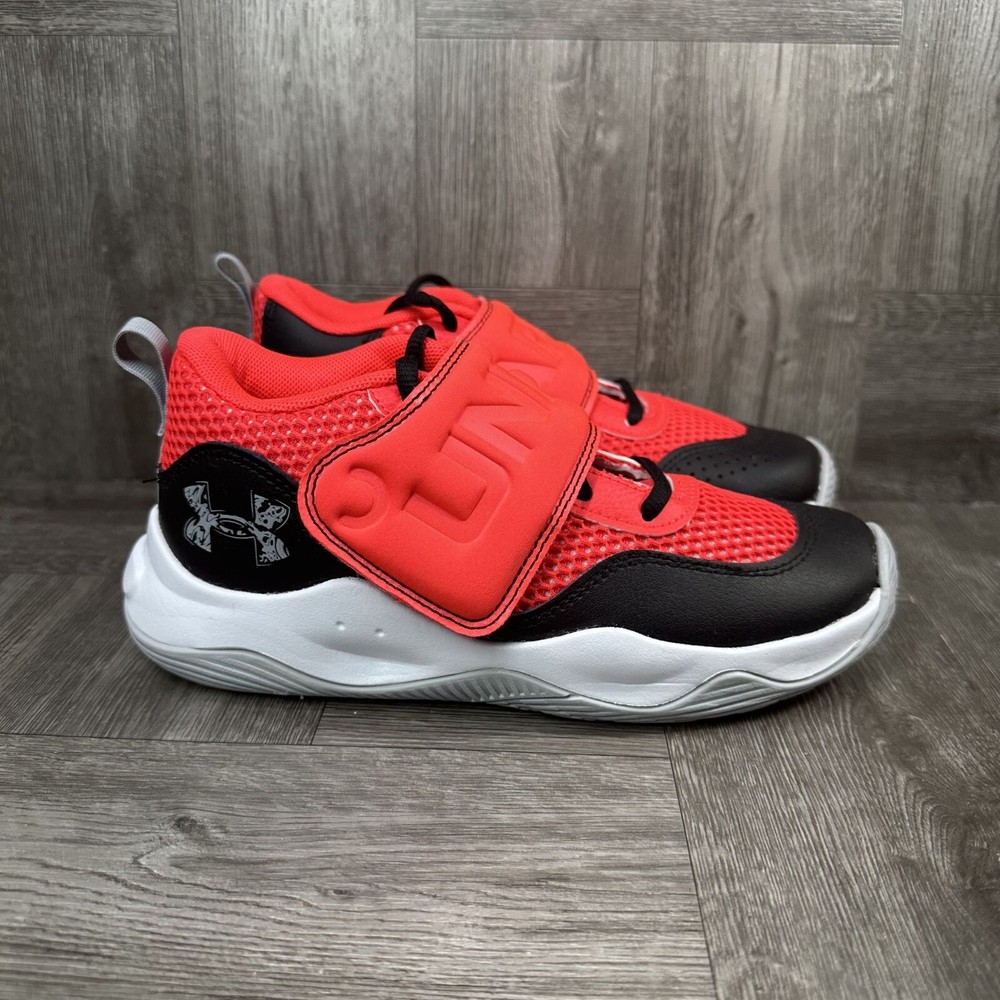 Under Armour Zone BB 2 Kids size 3y Red Black Basketball shoes