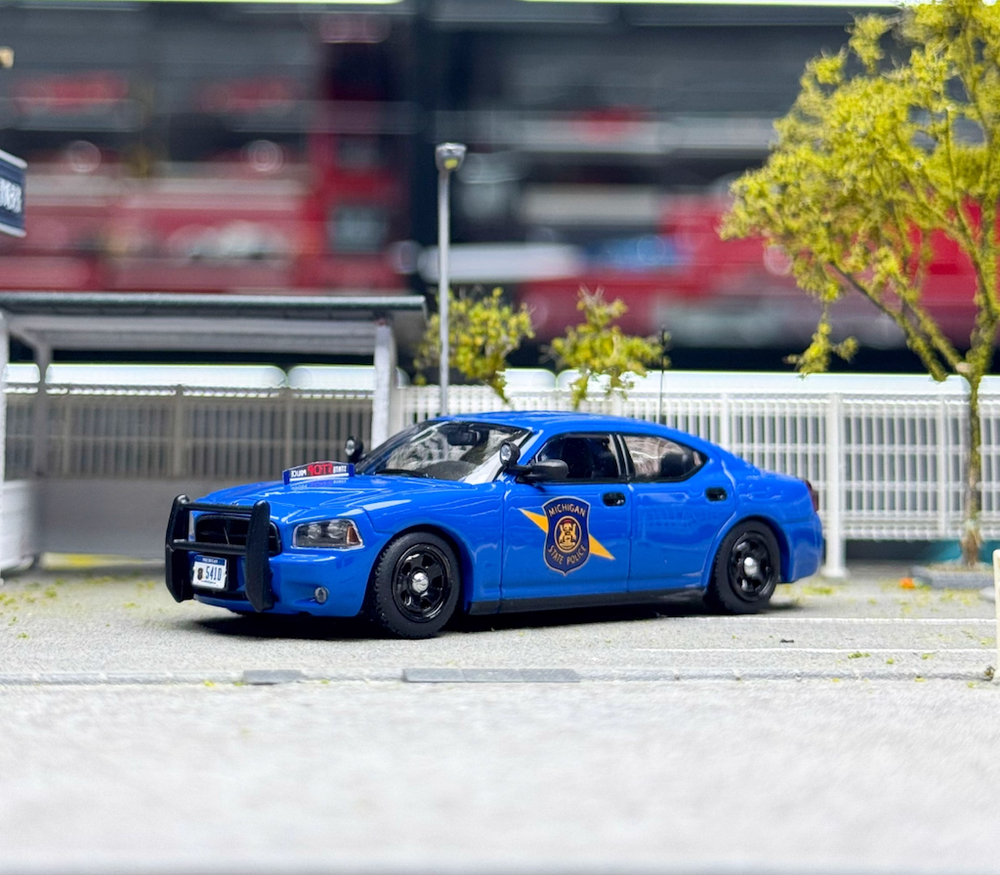 BN Rollin 1:64 2008 Blue Michigan MIP Police Charger Model Diecast Metal Car