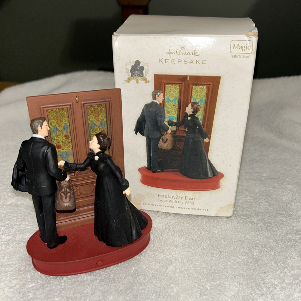 2009 Hallmark Keepsake Ornament Frankly, My Dear Gone With the Wind Magic