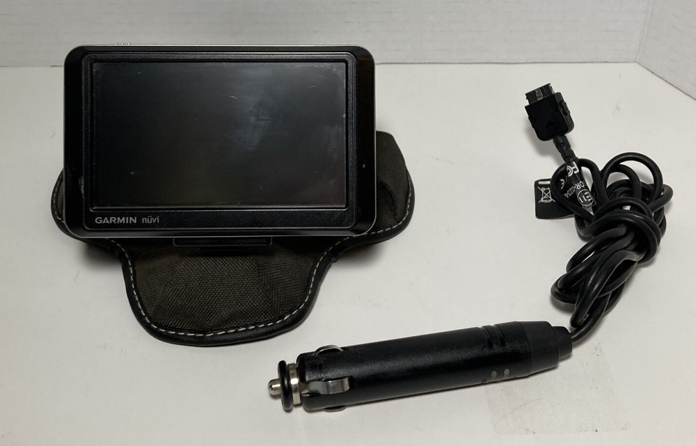 Garmin Nuvi 760 Auto GPS Bundle With Car Dash Mount Holder & Charging Cable
