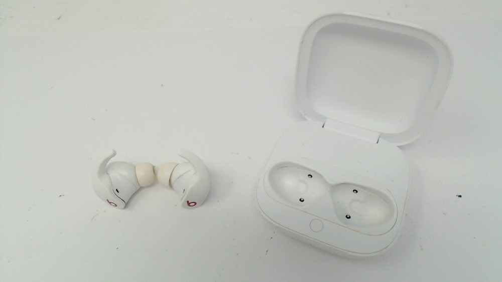 Beats Fit Pro True Wireless A2577 Noise Cancelling In-Ear Earbuds - White