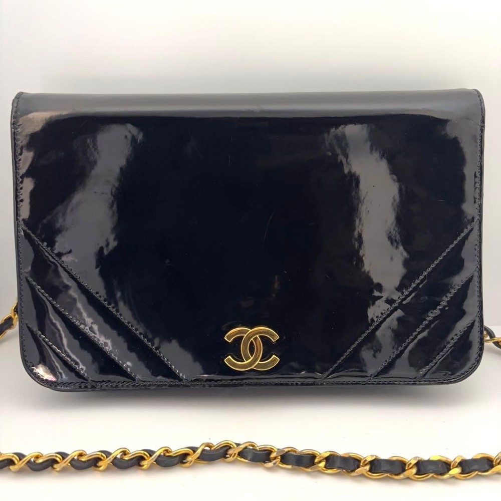 Auth CHANEL Chain Shoulder Bag Matelasse Enamel Leather Black Gold Hardware