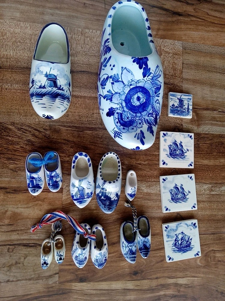 Lot of 17 Delft Shoes, Miniature Tiles, Magnet, Cobalt Blue Holland Windmills