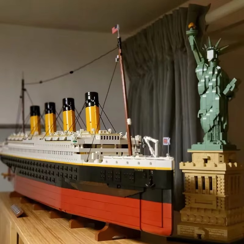 9090pcs Titanic Large Cruise Ship Building Blocks Compatible 10294 Adults Steams