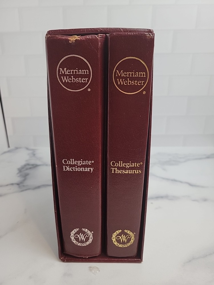 Merriam-Webster SET Collegiate Dictionary & Thesaurus 11th Edition 1988 Vintage