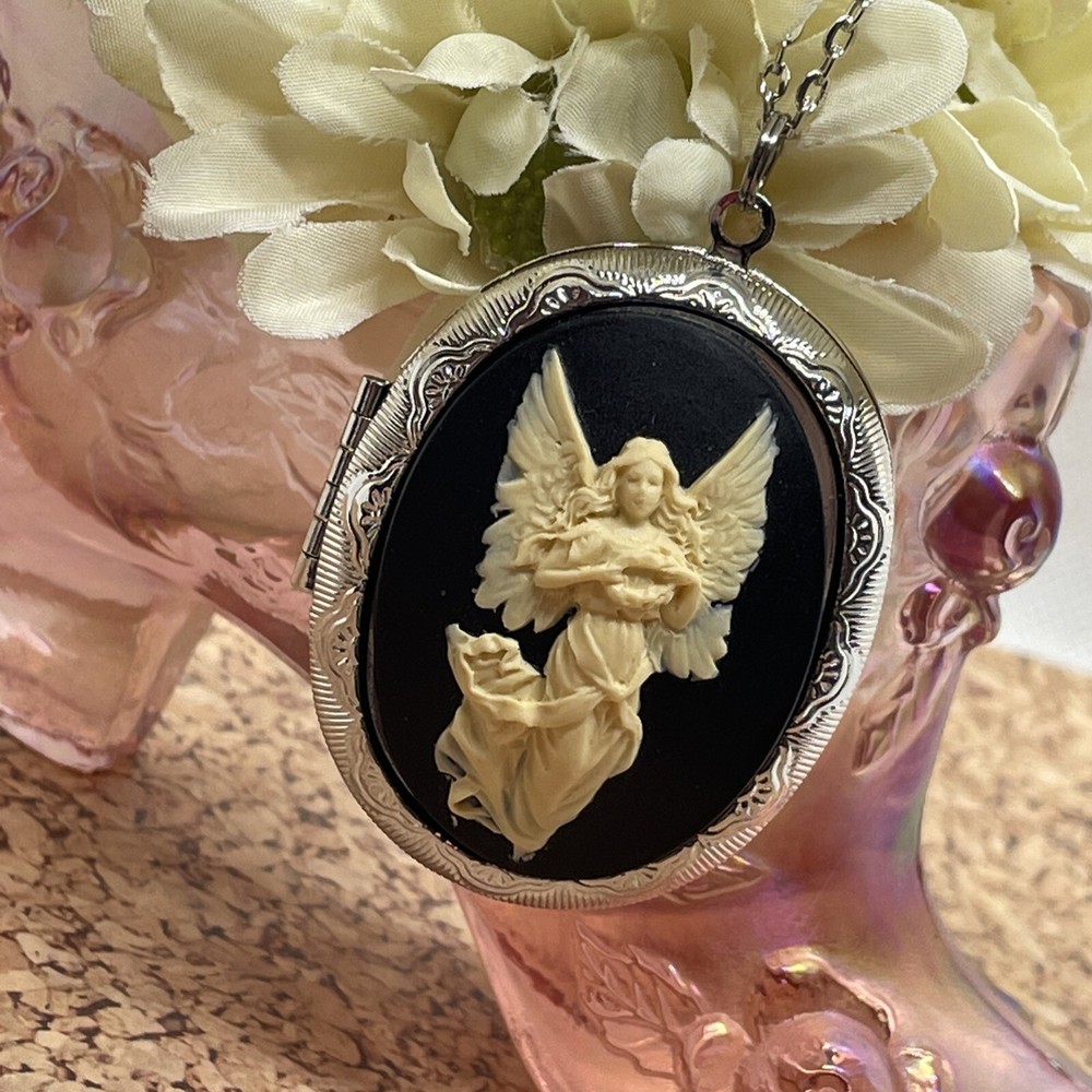 Valentines Day Gift Wife Mom Daughter Cameo Silver Locket Pendant Necklace Angel-image