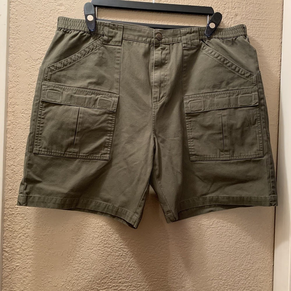 Cabela’s, Men’s Cargo shorts, Green, Size 44, NWOT