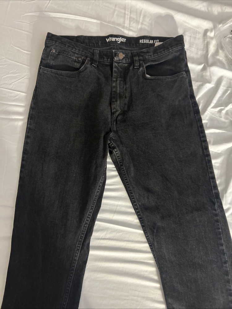 mens Jeans 34x32 Regular Fit Dark Wash/black  Wrangler