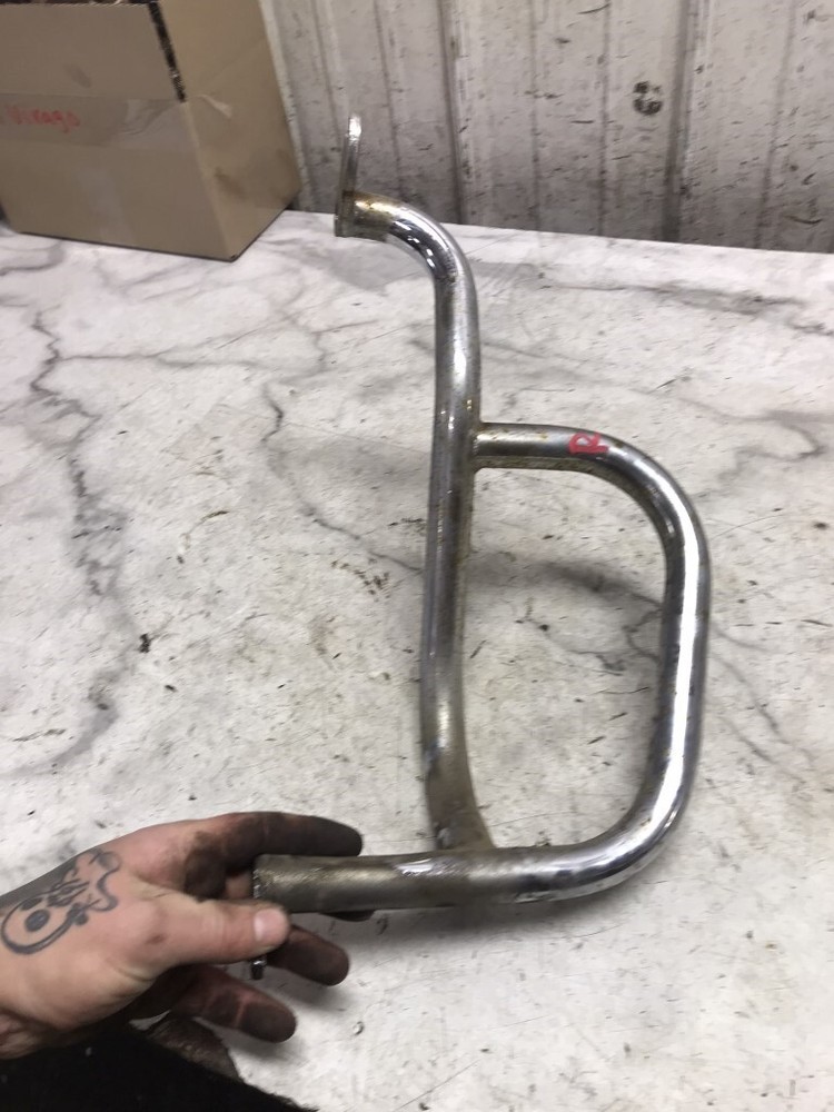 82 Yamaha XV920 XV 920 J Virago Right Side Engine Motor Guard Crash Bar