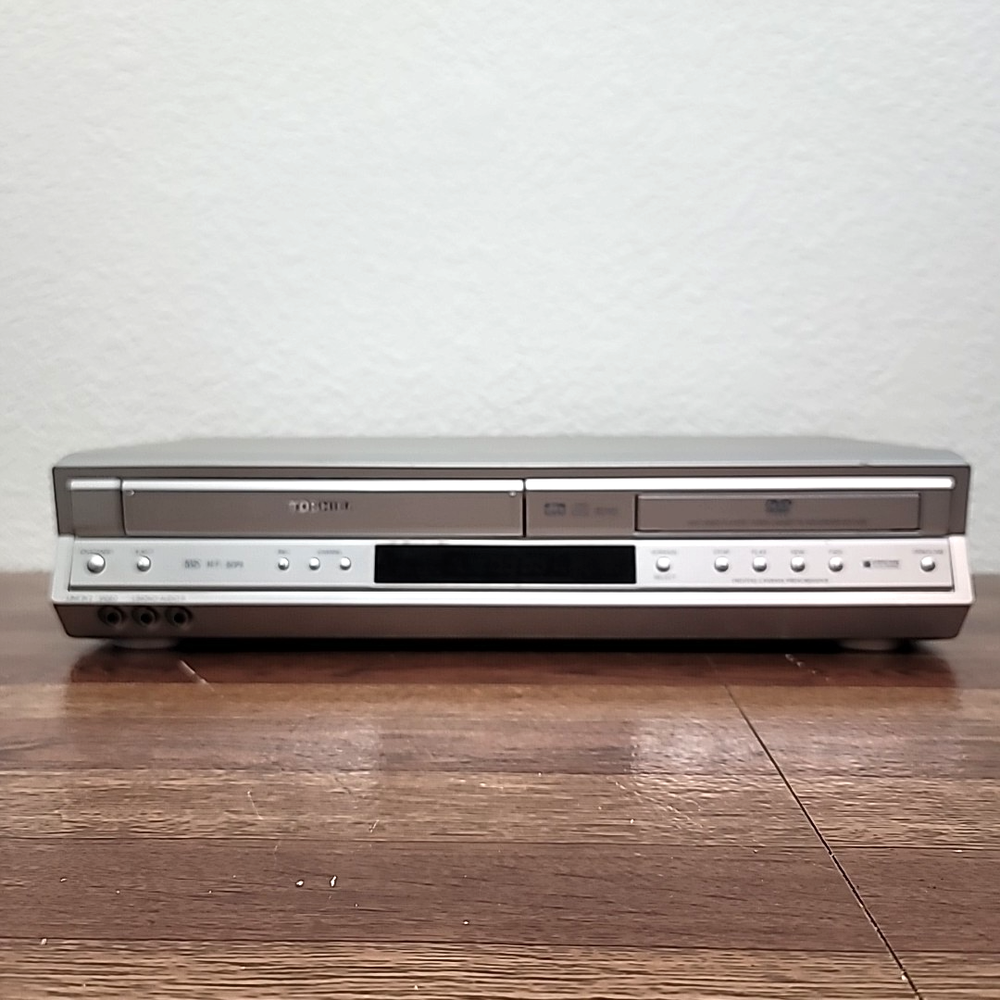Toshiba SD-V392SUA VHS DVD Combo Player Parts Only VCR Works DVD Not Working