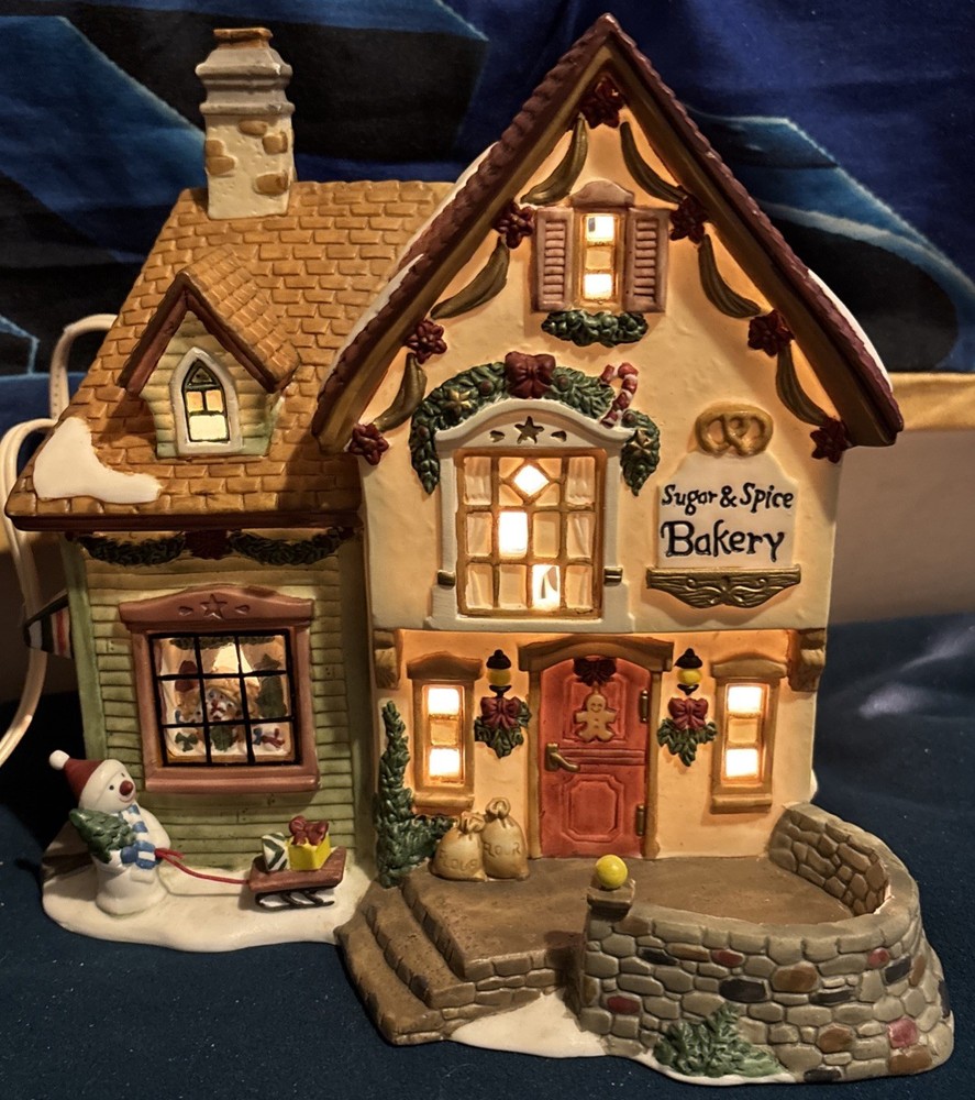 Holiday Time Village Collectibles Light Up Christmas Sugar & Spice Bakery W/ Box