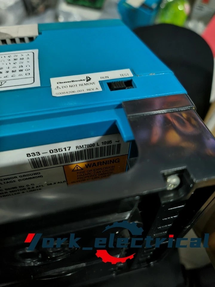 New original Cleaver Brooks RM7800L1095 833-03517 combustion controller