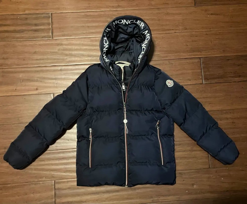 MONCLER MONTCLA Black Puffer Down Jacket with Hood Size 11-12Y Authentic