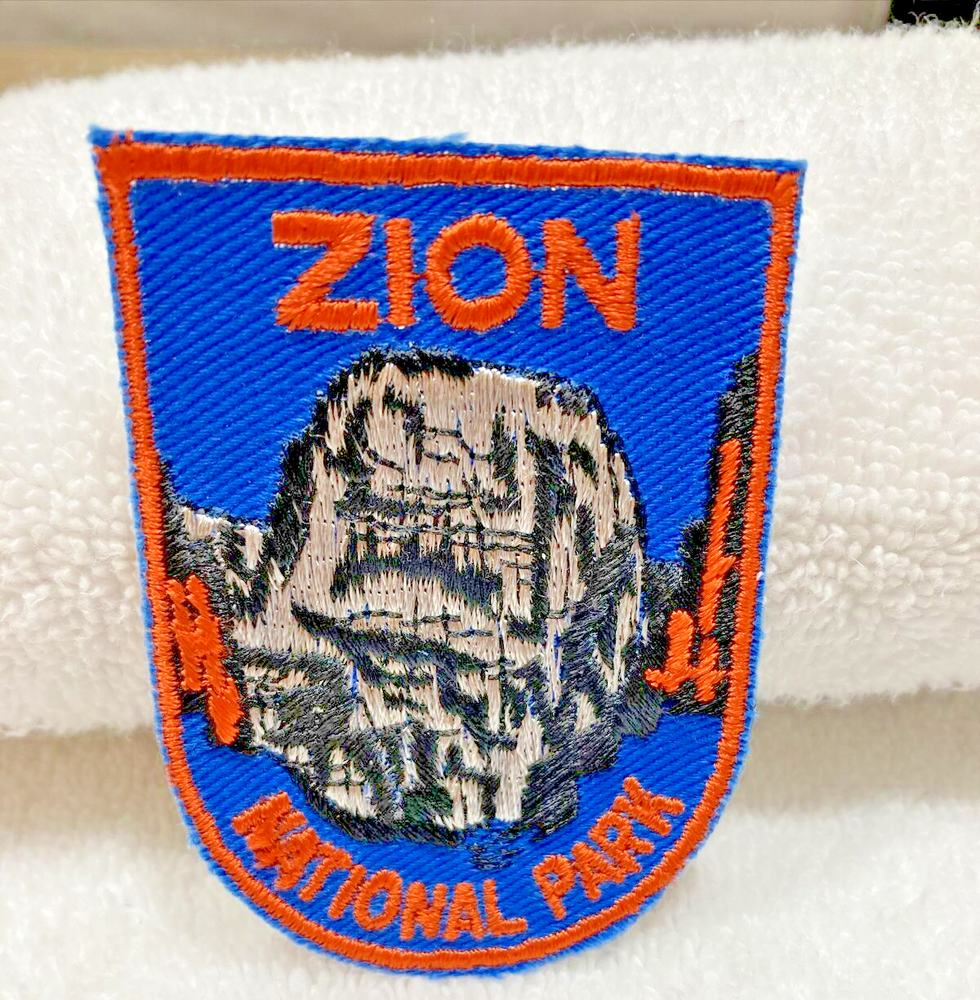 VINTAGE VOYAGER TRAVEL PATCH - ZION NATIONAL PARK