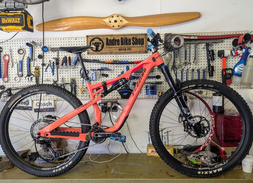 2021 Fezzari ARI Delano Peak, Coral, XT/Fox/Stans